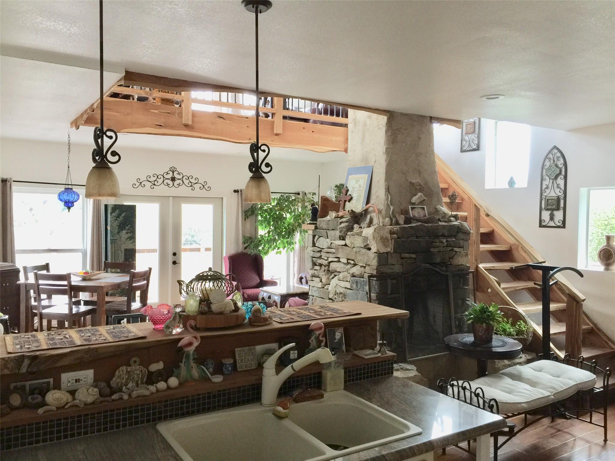 156 Lazy Leaf Ln, Wimberley, TX 78676