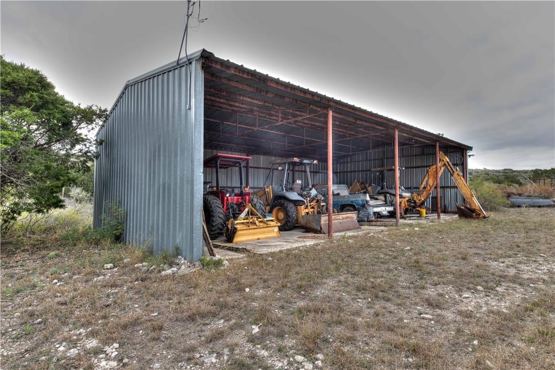 000 Leona Ranch Road, Brackettville, TX 78832