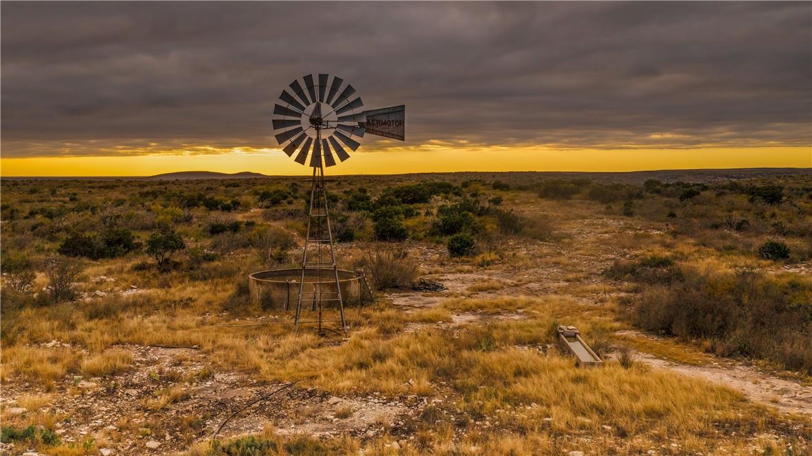000 Leona Ranch Road, Brackettville, TX 78832