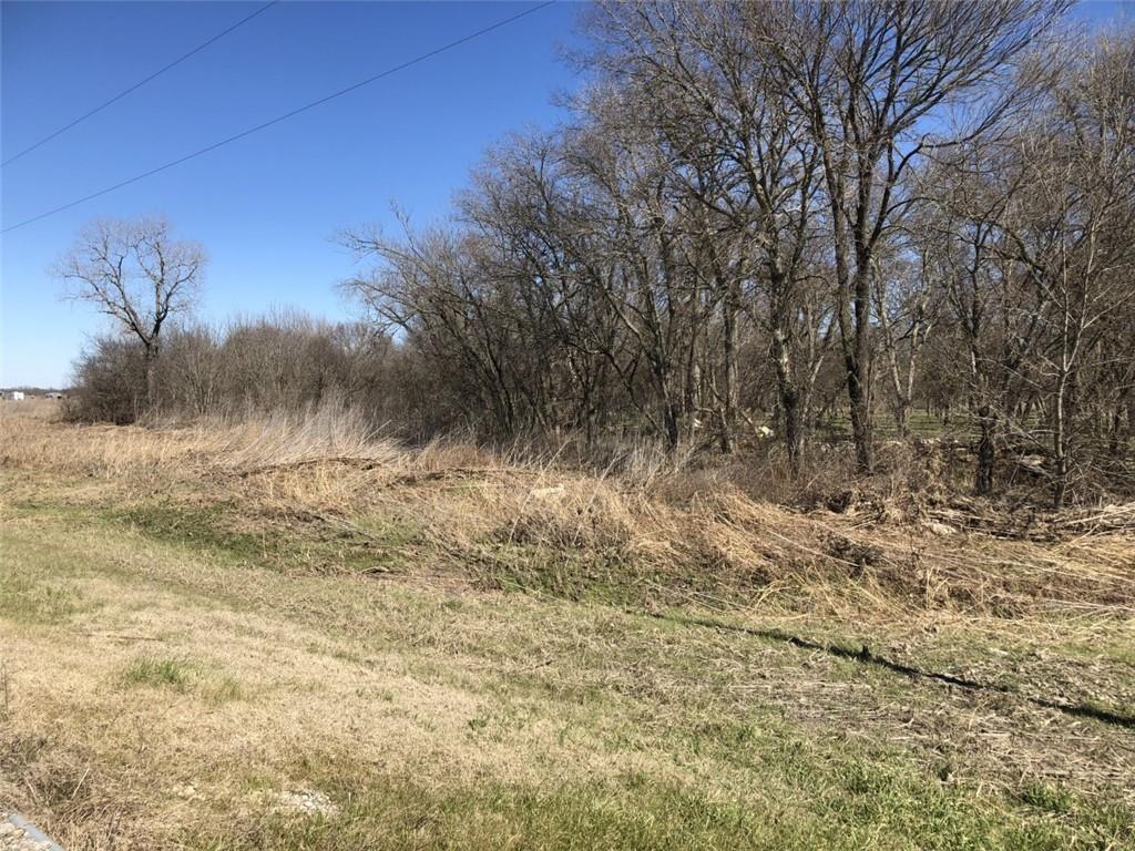 472 County Road 428, Taylor, TX 76574