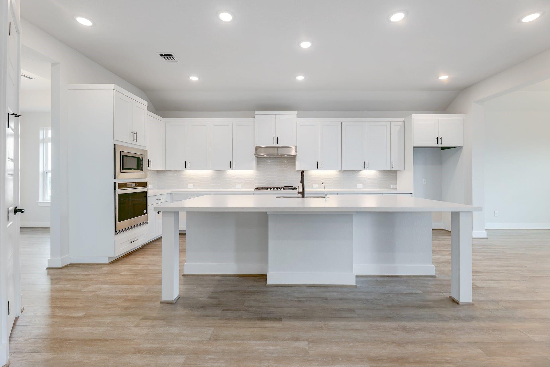 127 Red Tail Hawk Ln, Cedar Creek, TX 78612