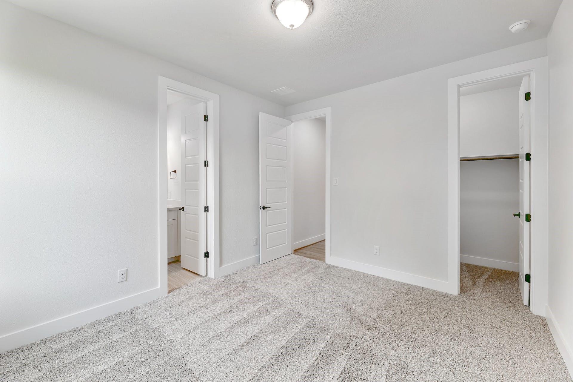 127 Red Tail Hawk Ln, Cedar Creek, TX 78612