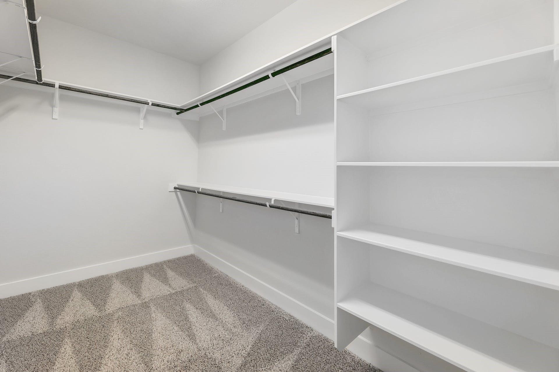 127 Red Tail Hawk Ln, Cedar Creek, TX 78612