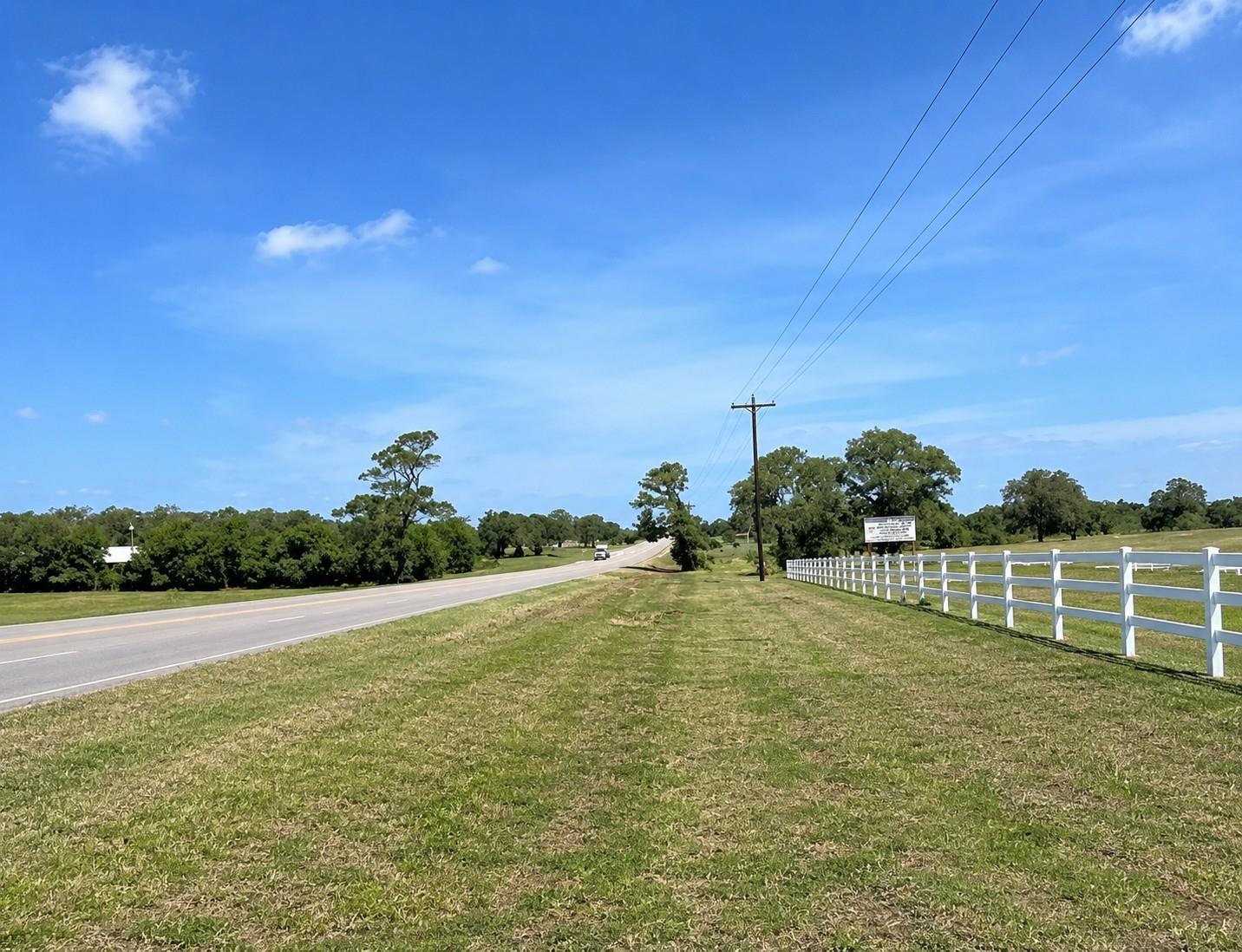 1583 S Us Highway 77 Highway, Giddings, TX 78942