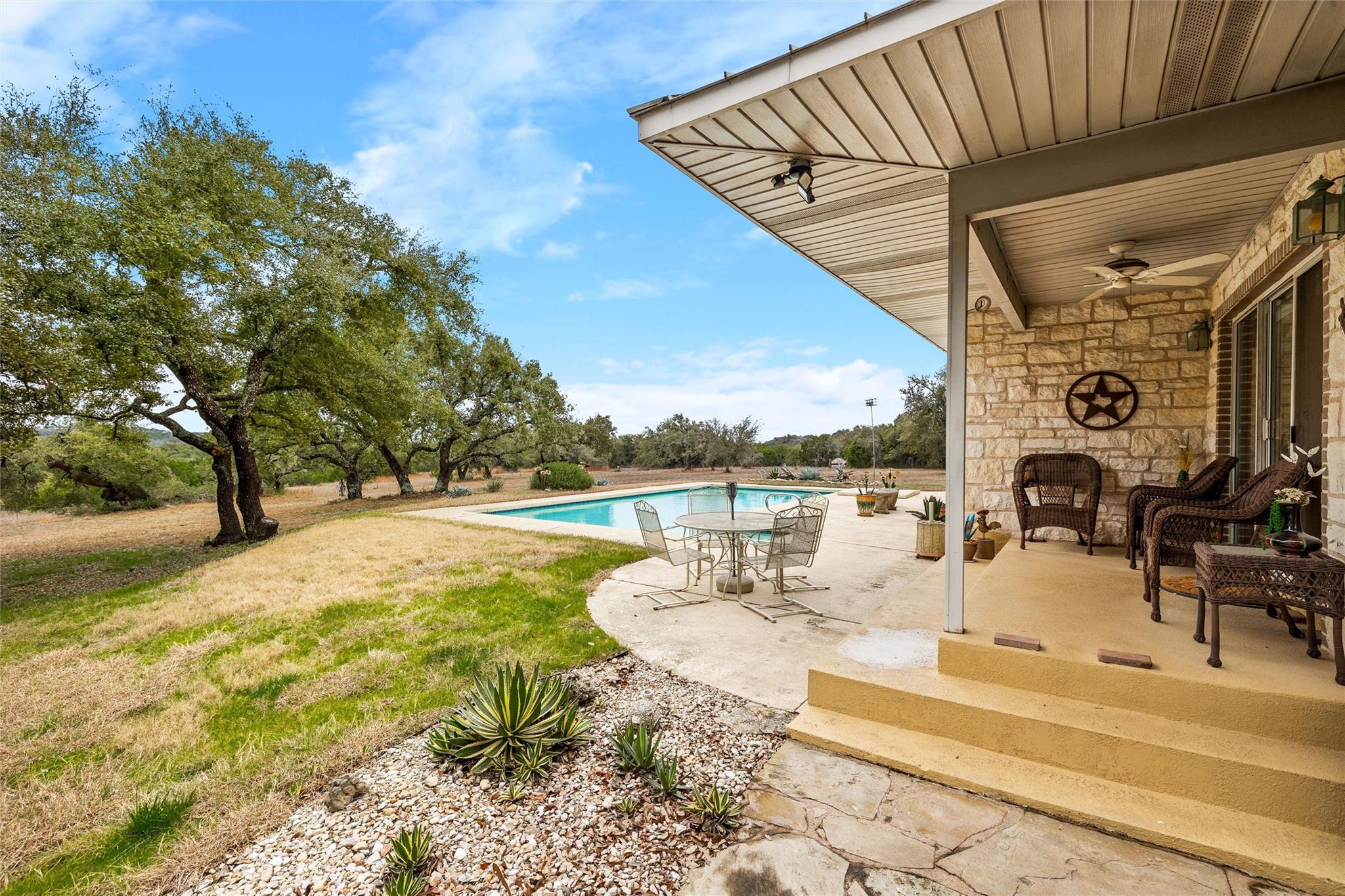 1800 E 290 Highway, Dripping Springs, TX 78620