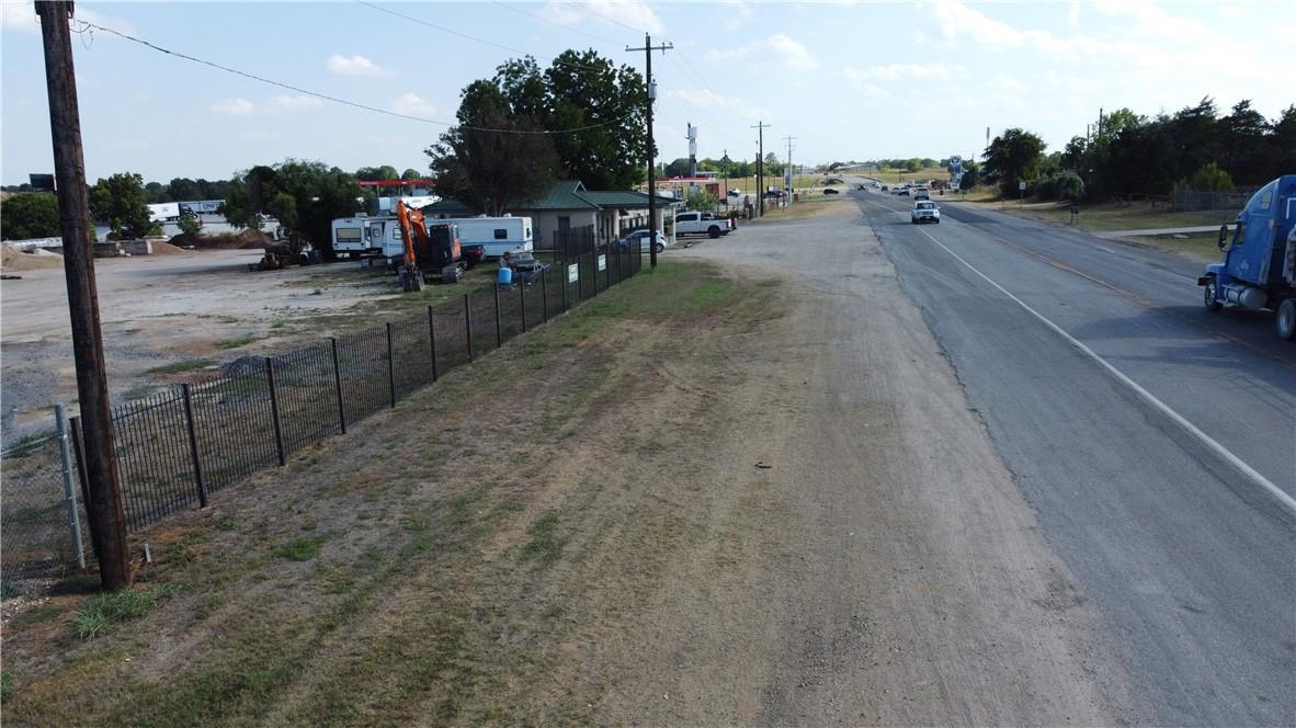 1951 South Magnolia, Luling, TX 78648