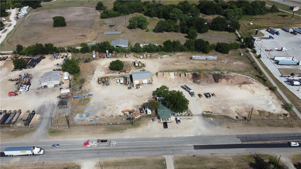 1951 South Magnolia, Luling, TX 78648