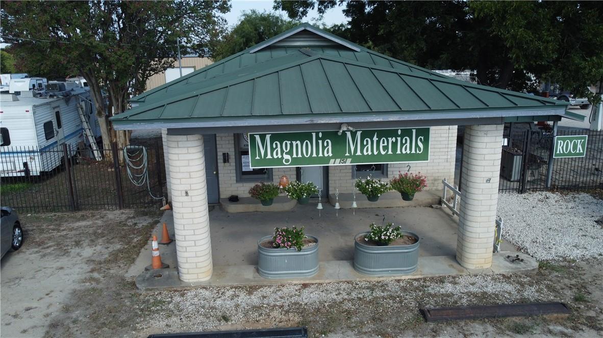 1951 South Magnolia, Luling, TX 78648