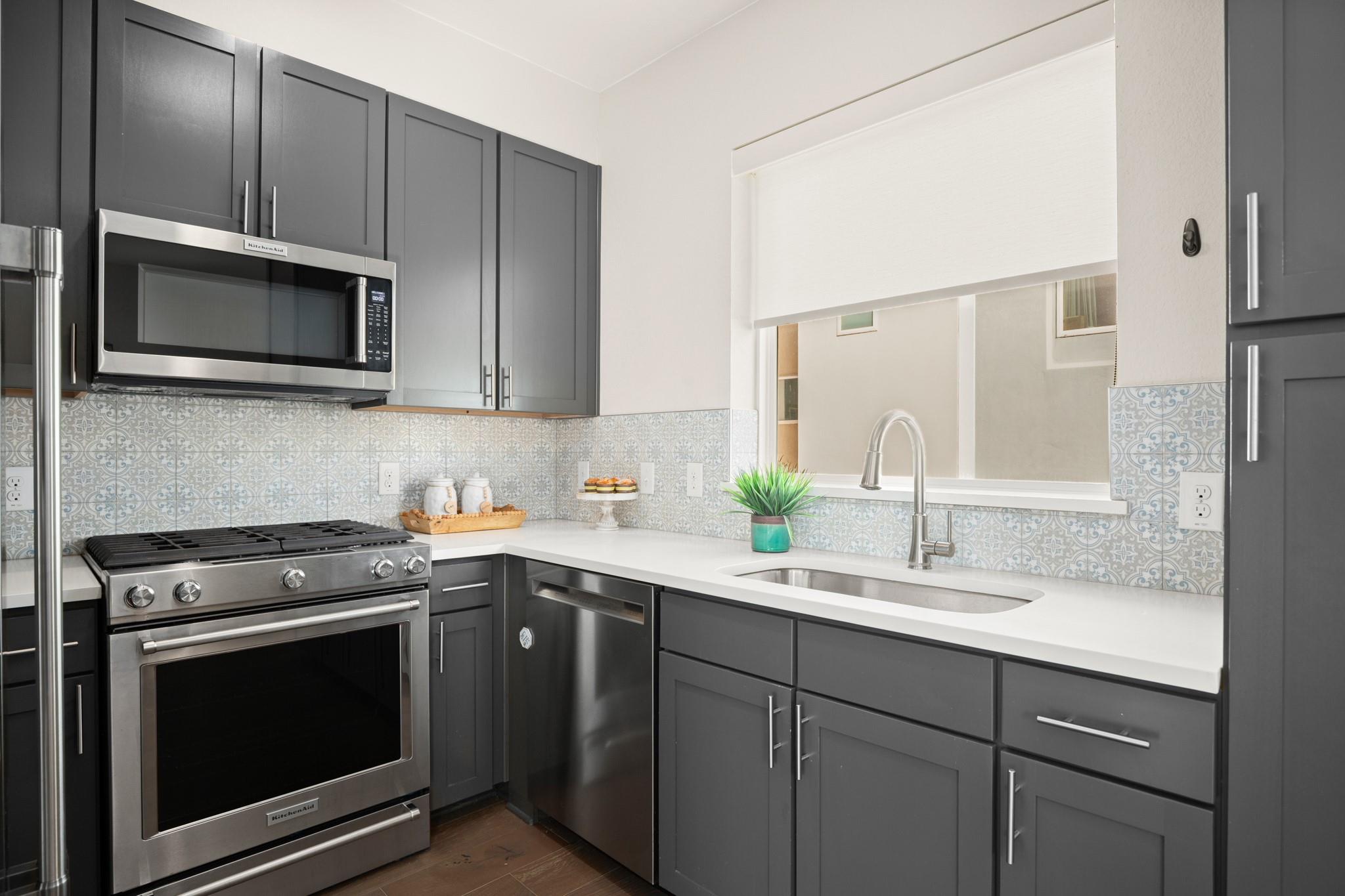 2827 Manor Rd # 3105, Austin, TX 78722