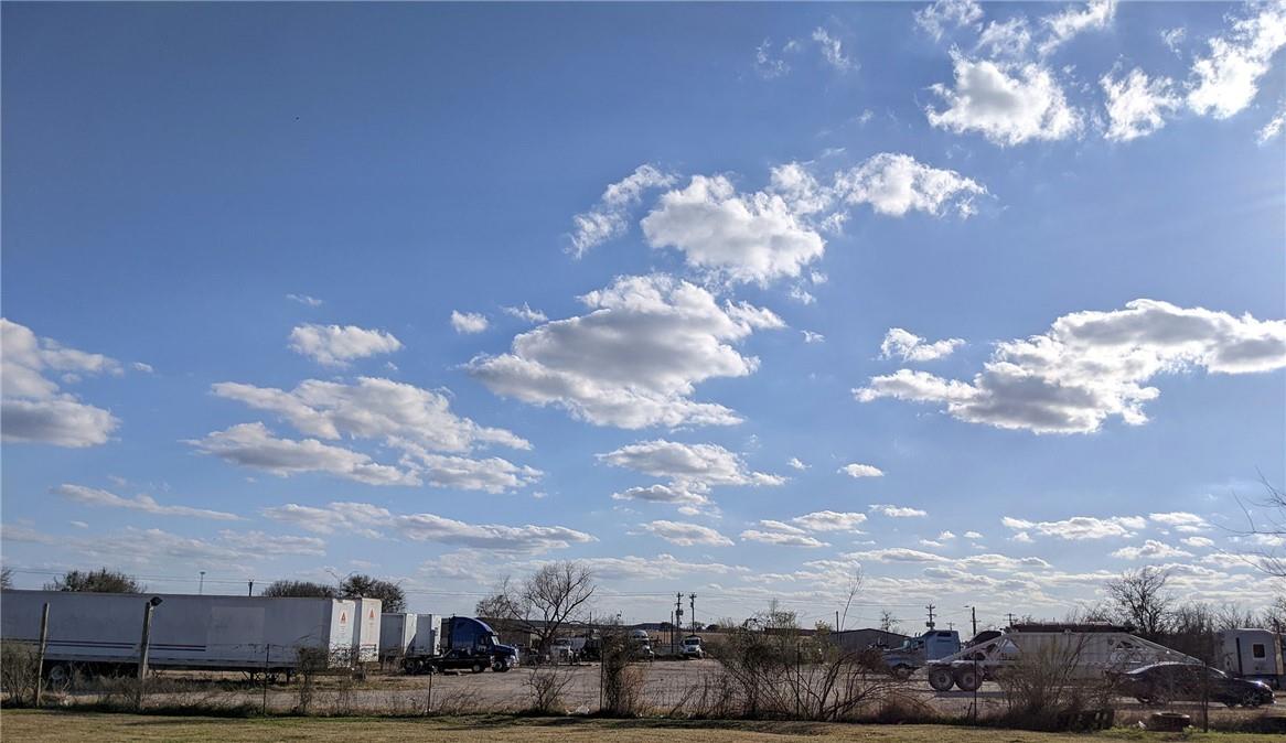 4300 Burch Dr, Del Valle, TX 78617