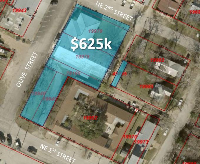 202 NE 2nd St, Smithville, TX 78957