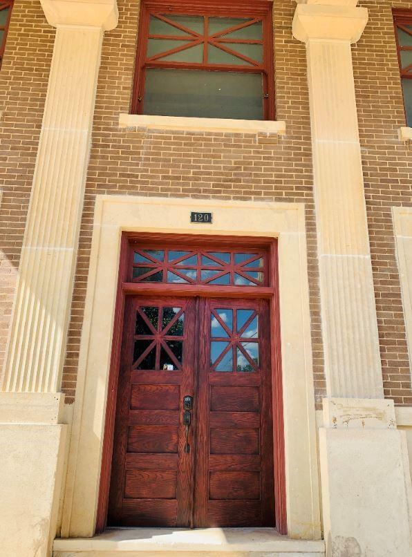 120 E 1st St # 1-5, Cameron, TX 76520