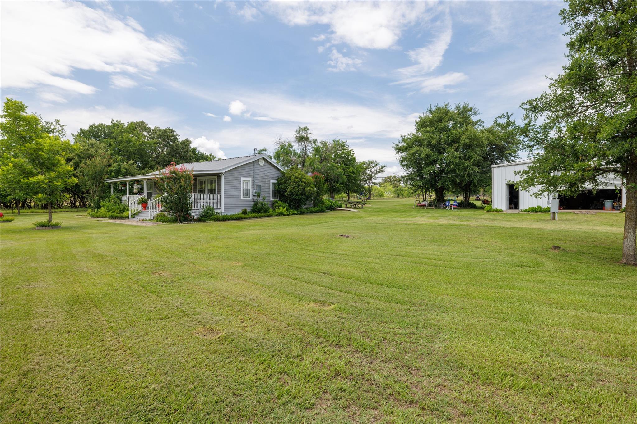 6507 N Us Highway 77 Rd, Rockdale, TX 76567