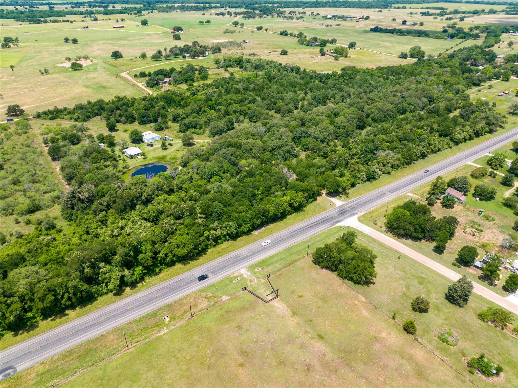 6507 N Us Highway 77 Rd, Rockdale, TX 76567