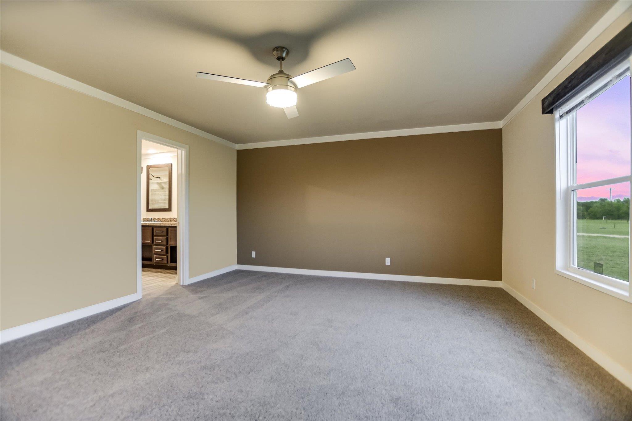 202 Lazy River Ln, Elgin, TX 78621