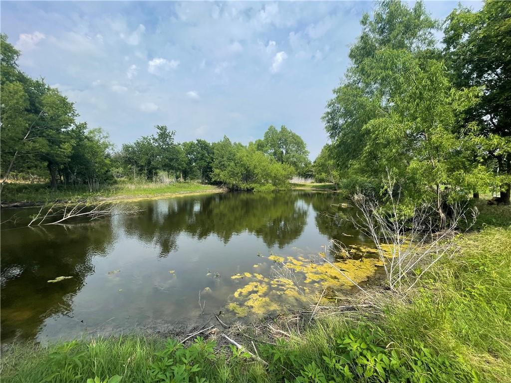 189 CO RD 407, Taylor, TX 76574