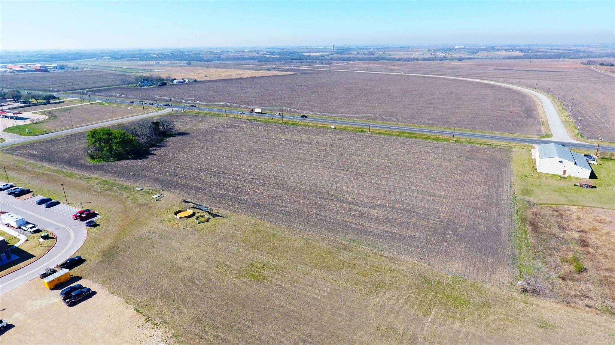 709 Carlos G Parker Blvd NW, Taylor, TX 76574