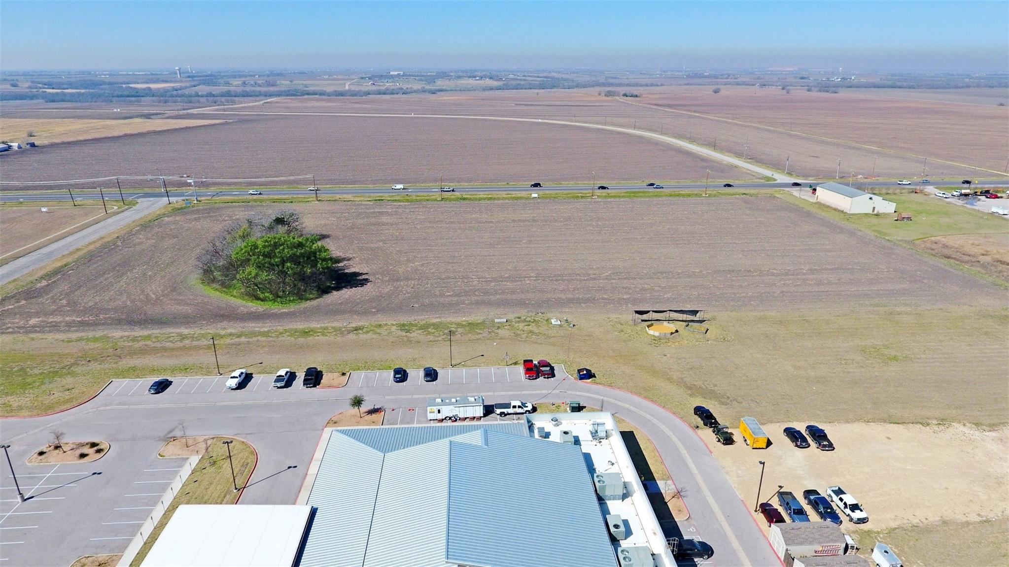 709 Carlos G Parker Blvd NW, Taylor, TX 76574