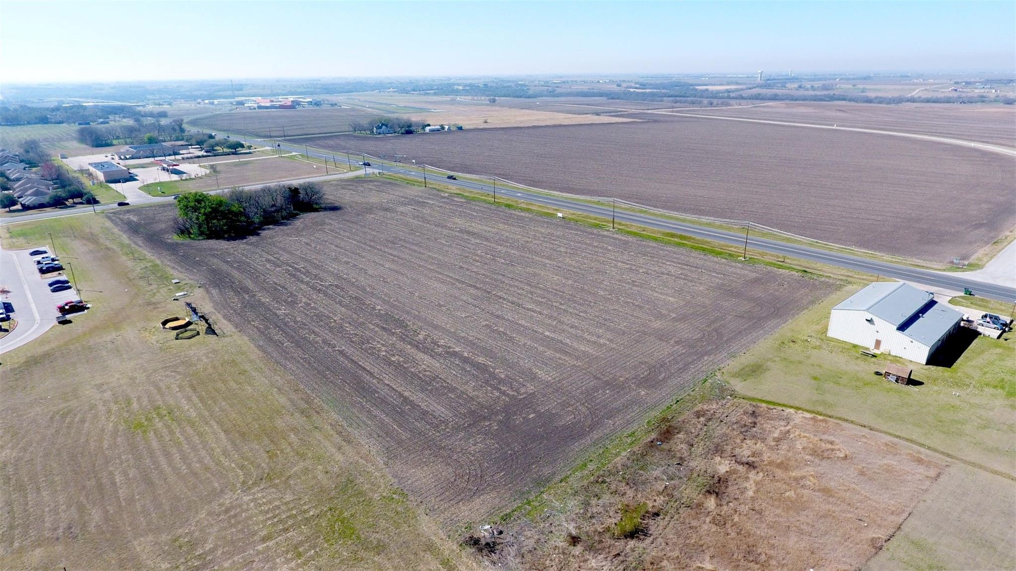 709 Carlos G Parker Blvd NW, Taylor, TX 76574