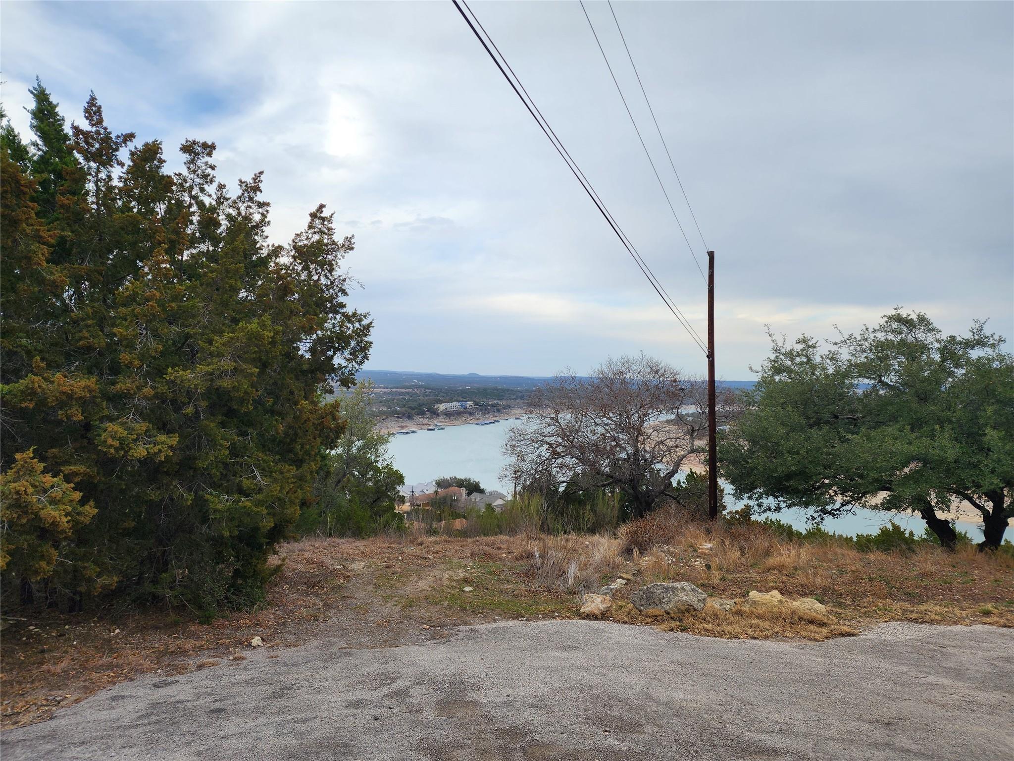506 Ronay Dr N, Spicewood, TX 78669