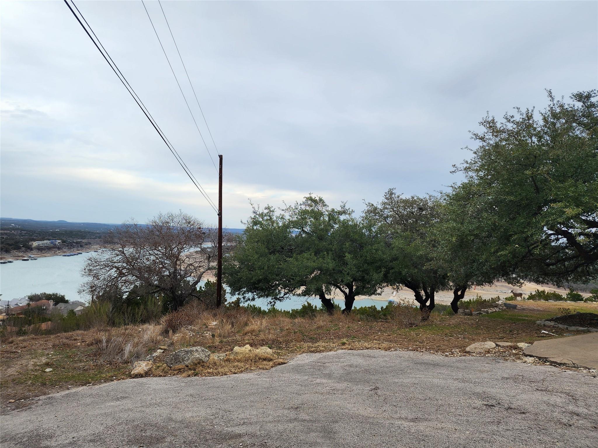 506 Ronay Dr N, Spicewood, TX 78669