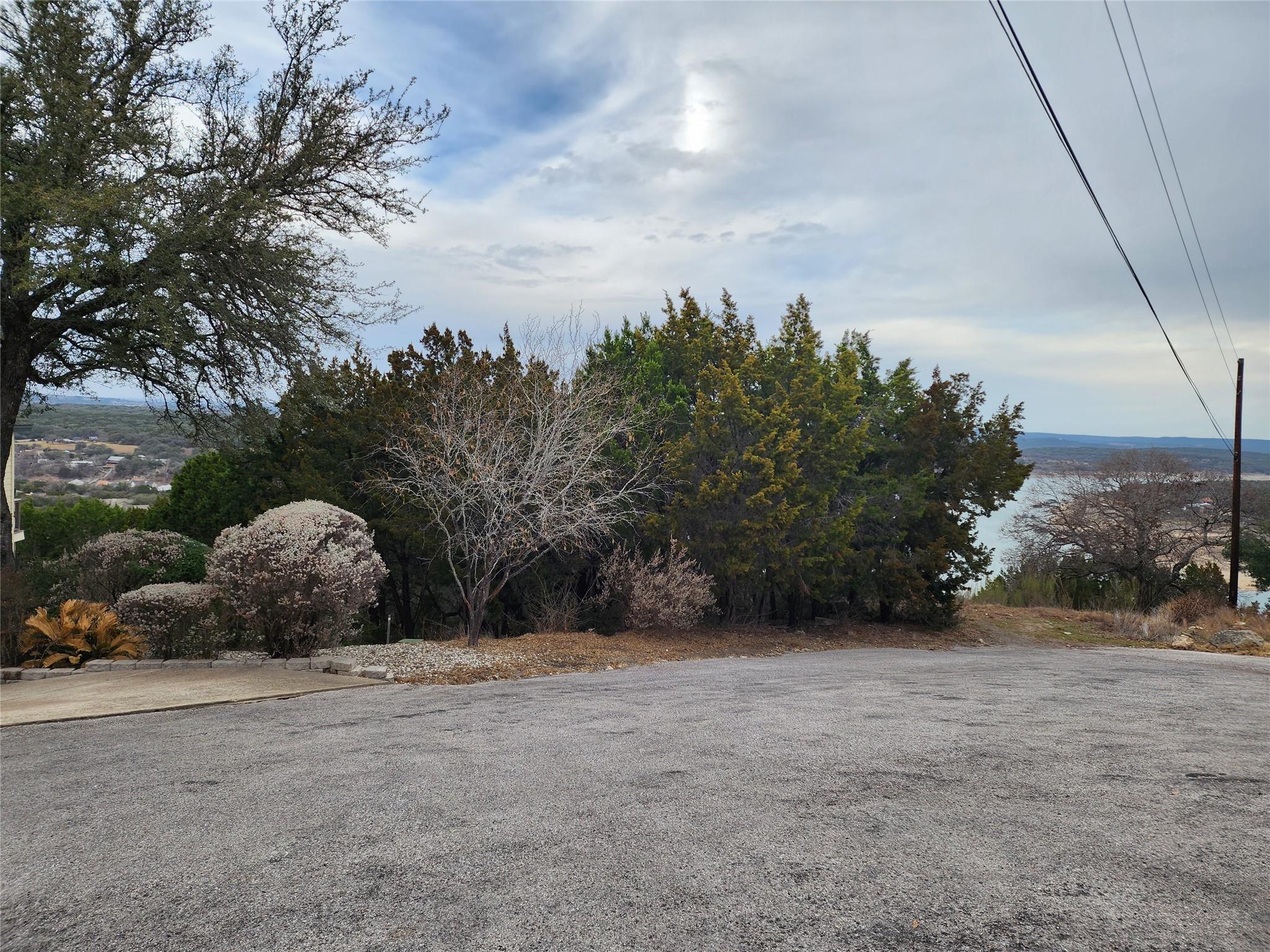 506 Ronay Dr N, Spicewood, TX 78669