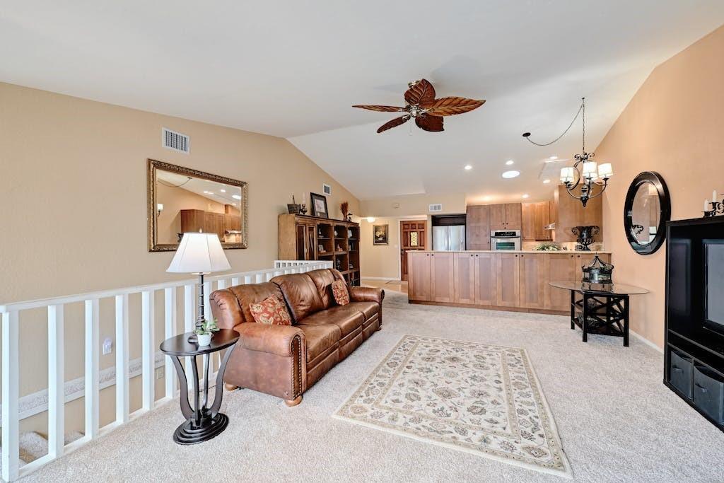 200 Full Moon # 3, Horseshoe Bay, TX 78657