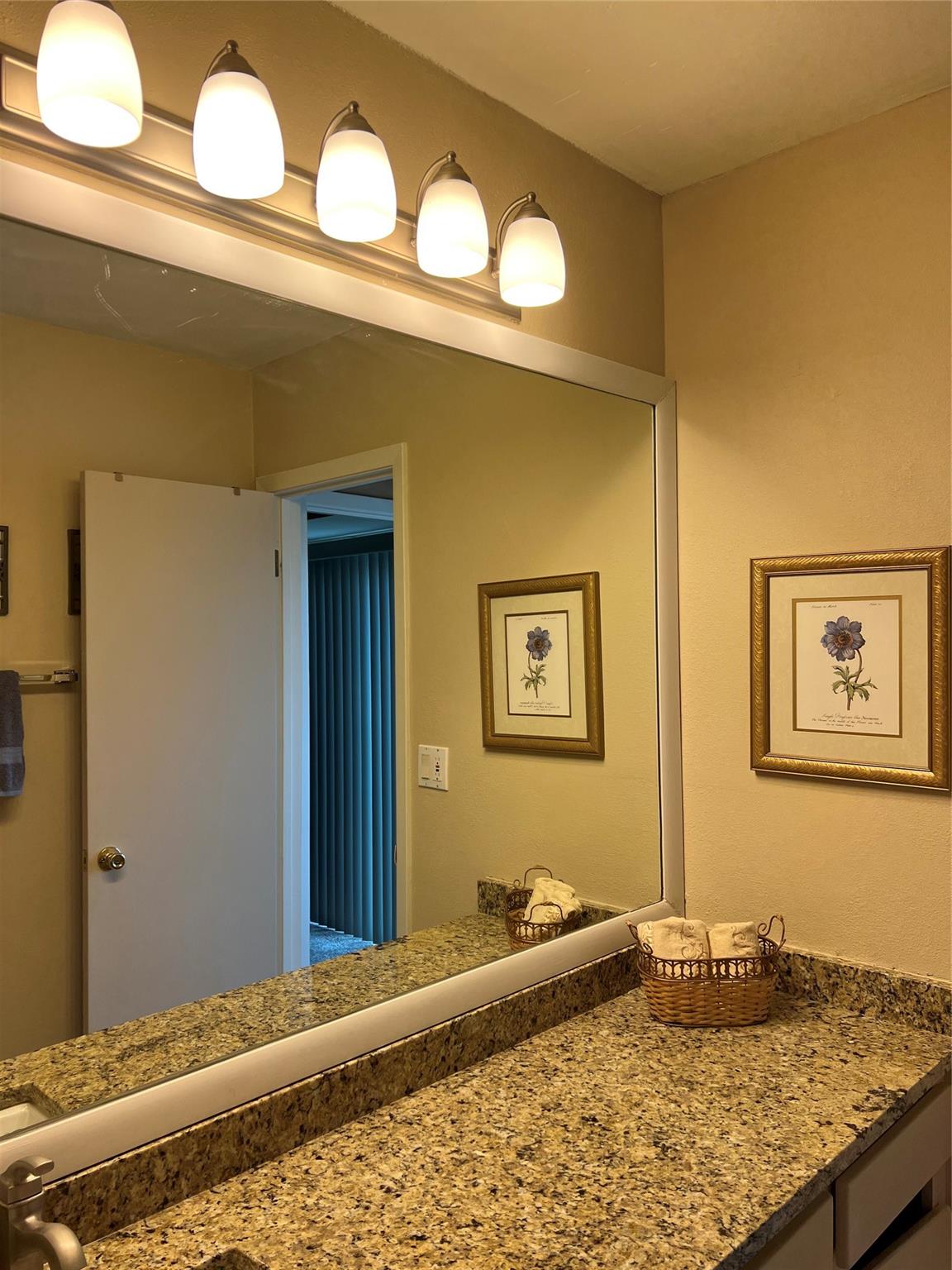 200 Full Moon # 3, Horseshoe Bay, TX 78657