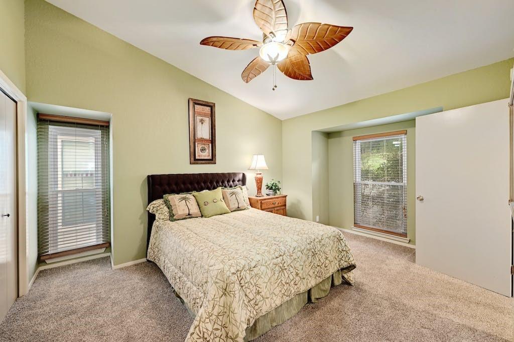 200 Full Moon # 3, Horseshoe Bay, TX 78657