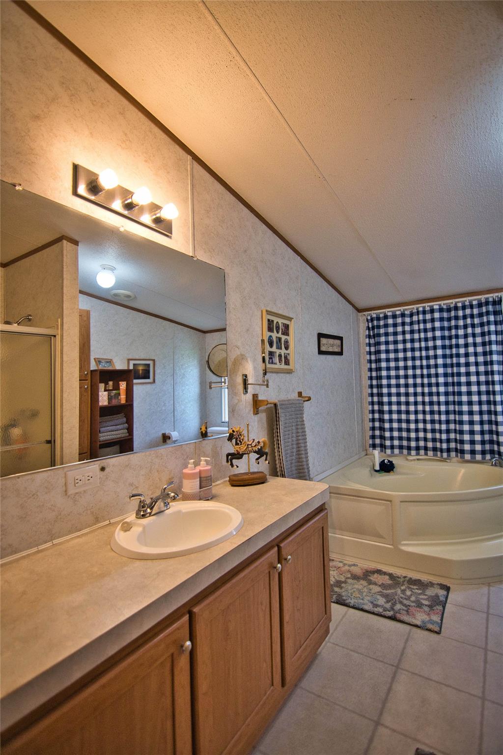 2350 CR 228, Florence, TX 76527