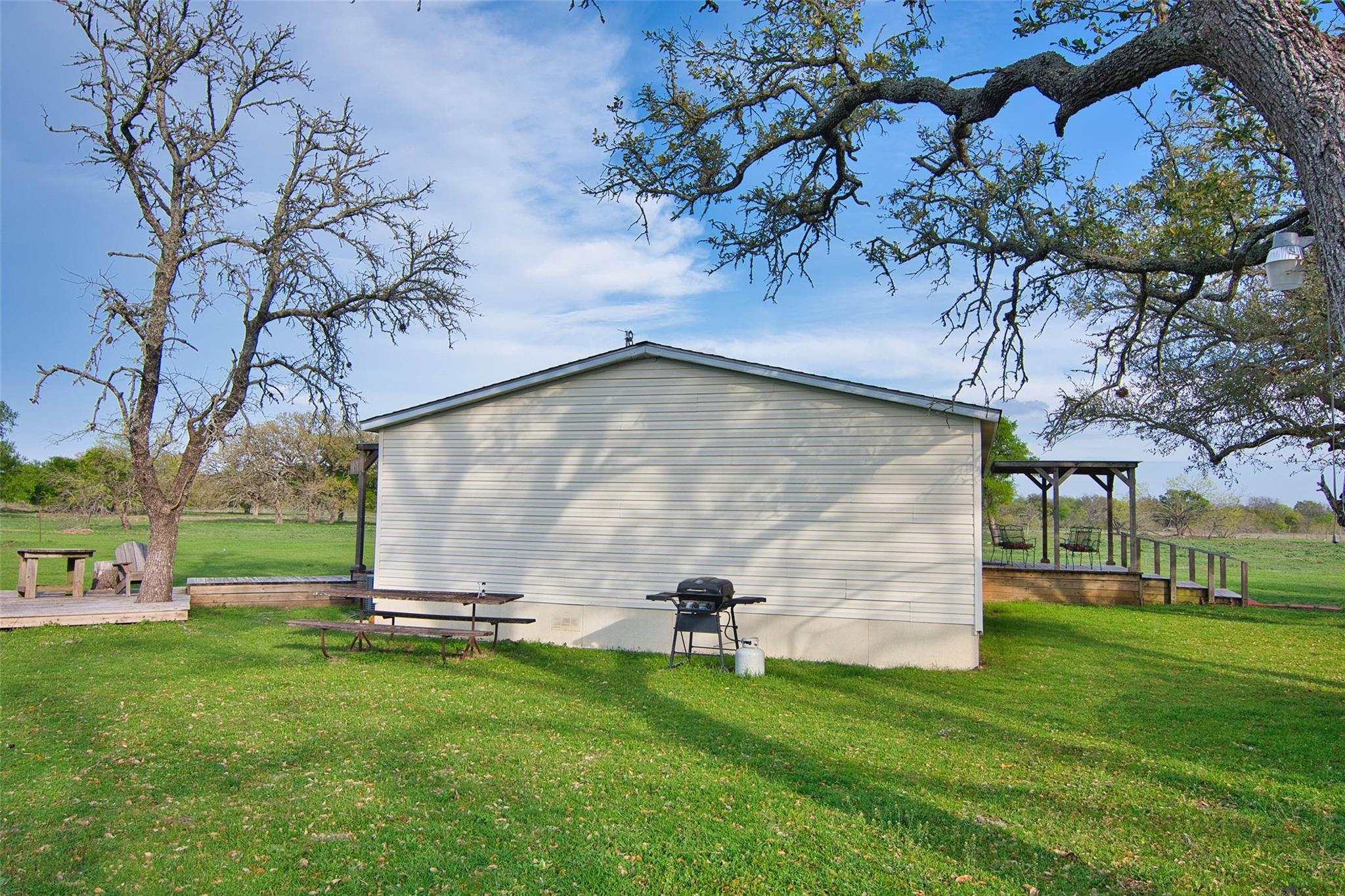 2350 CR 228, Florence, TX 76527