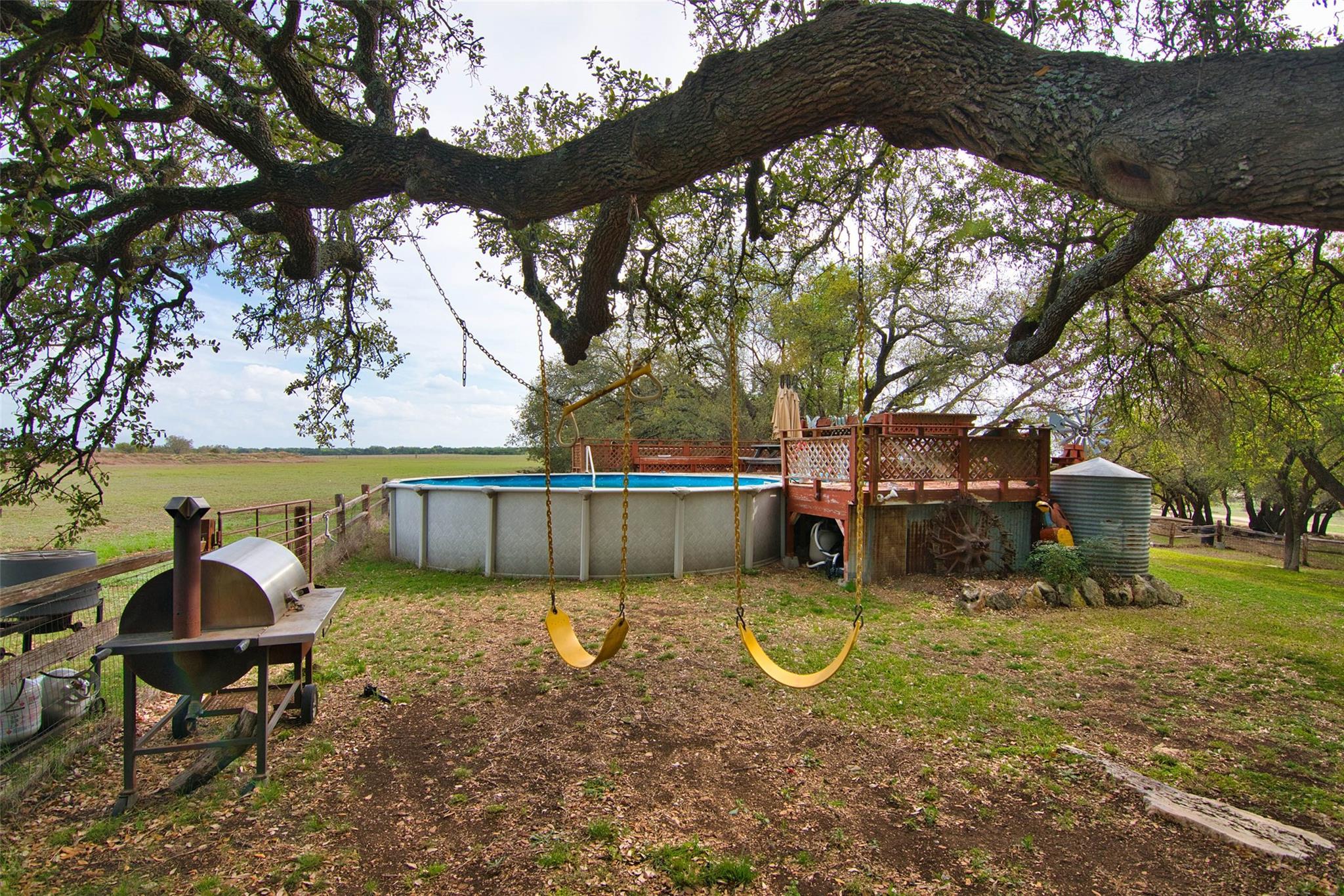 2010 CR 228, Florence, TX 76527