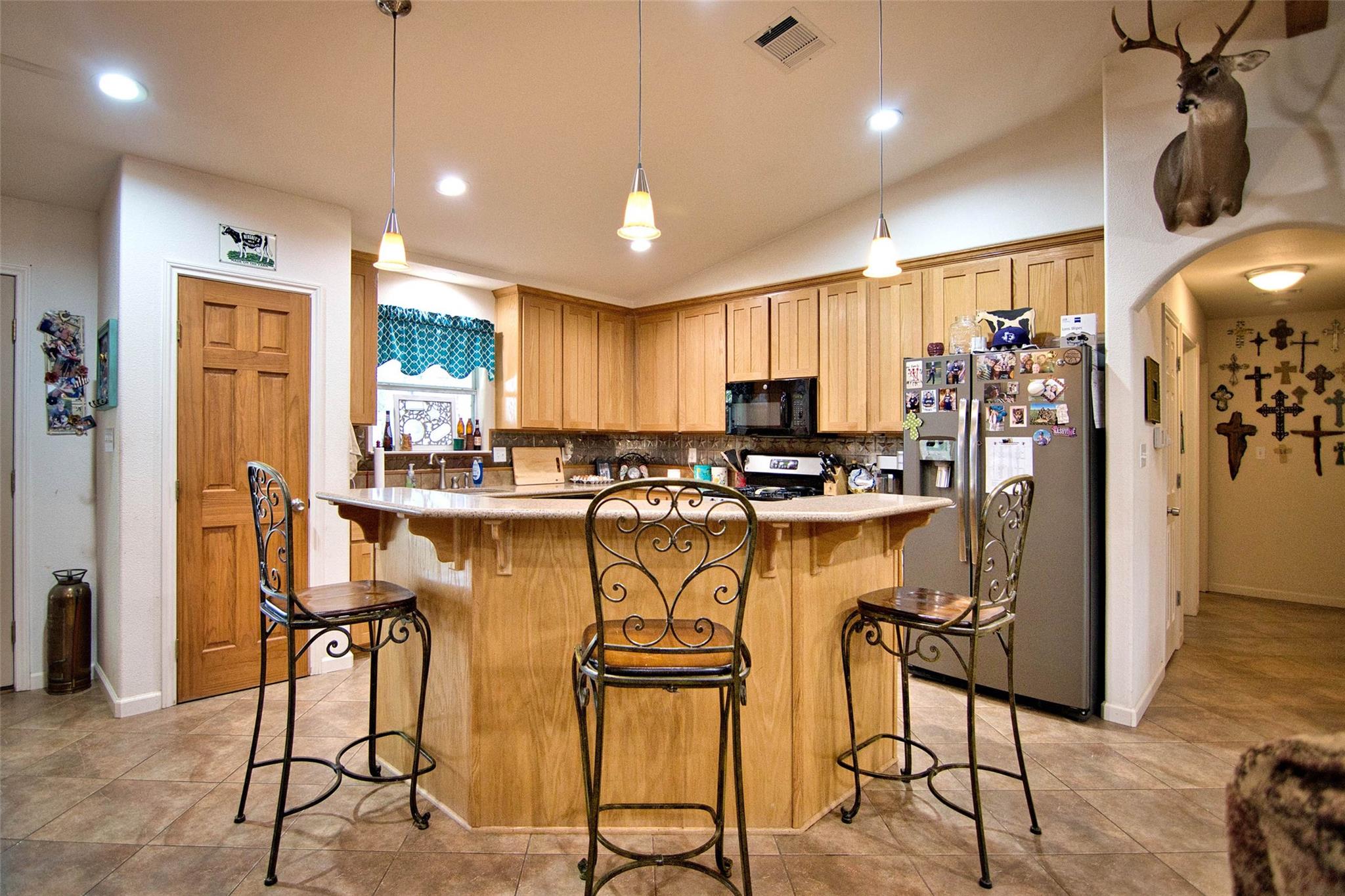 2010 CR 228, Florence, TX 76527