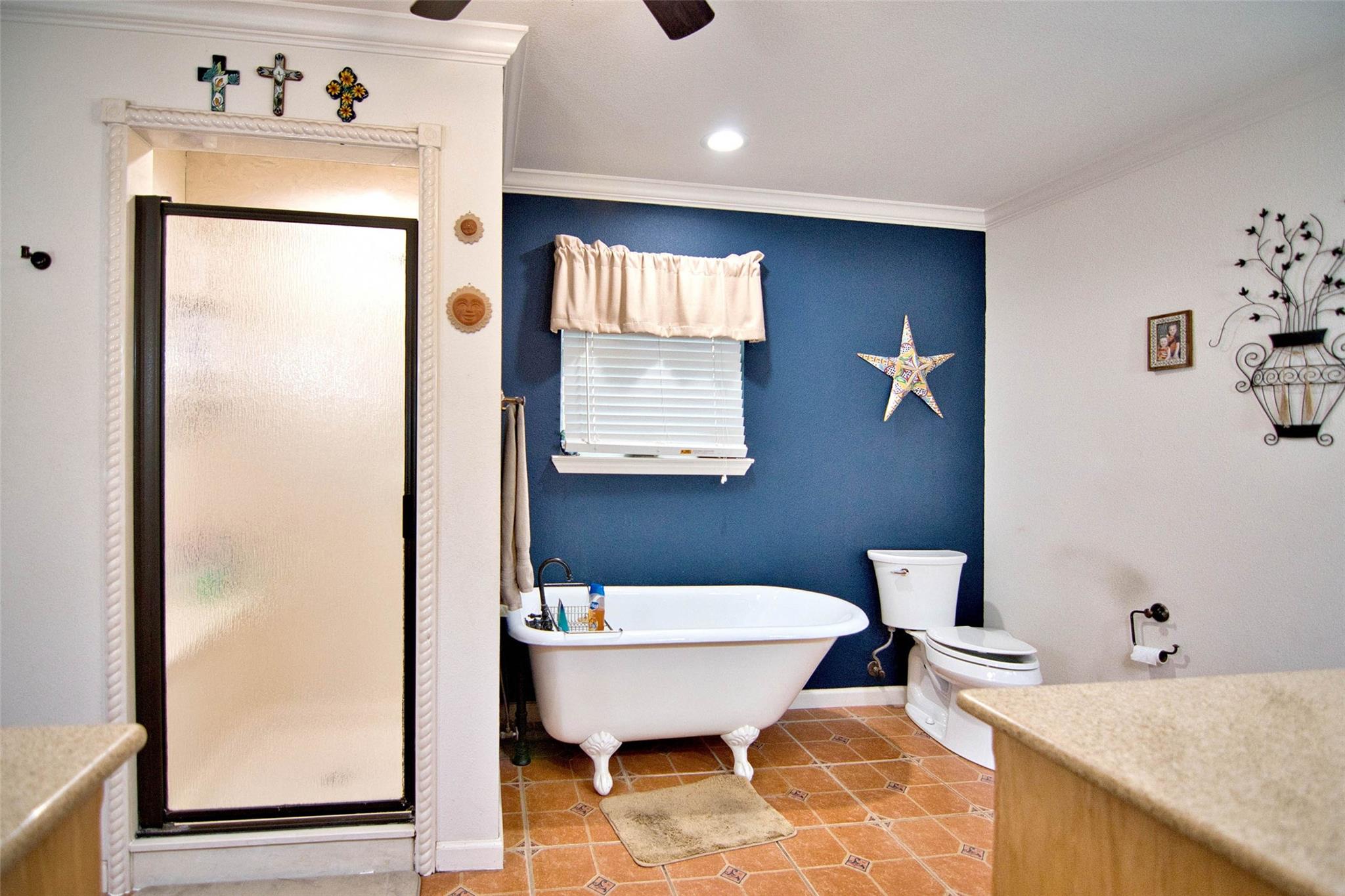 2010 CR 228, Florence, TX 76527