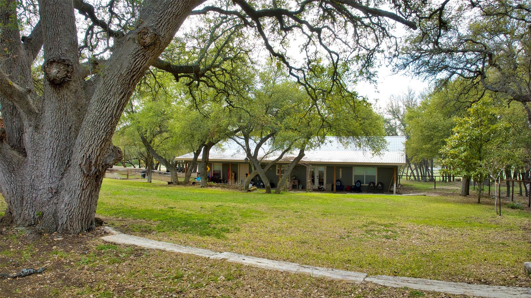 2010 CR 228, Florence, TX 76527