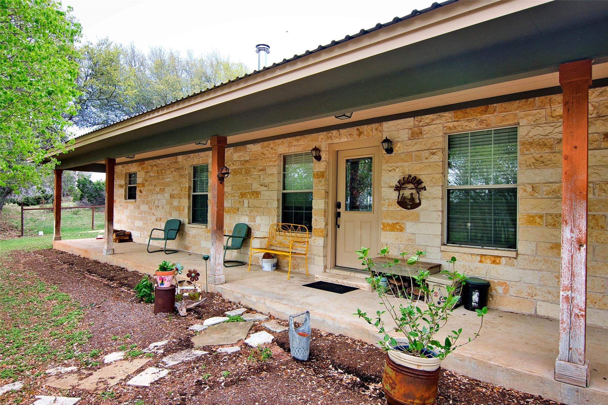 2010 CR 228, Florence, TX 76527