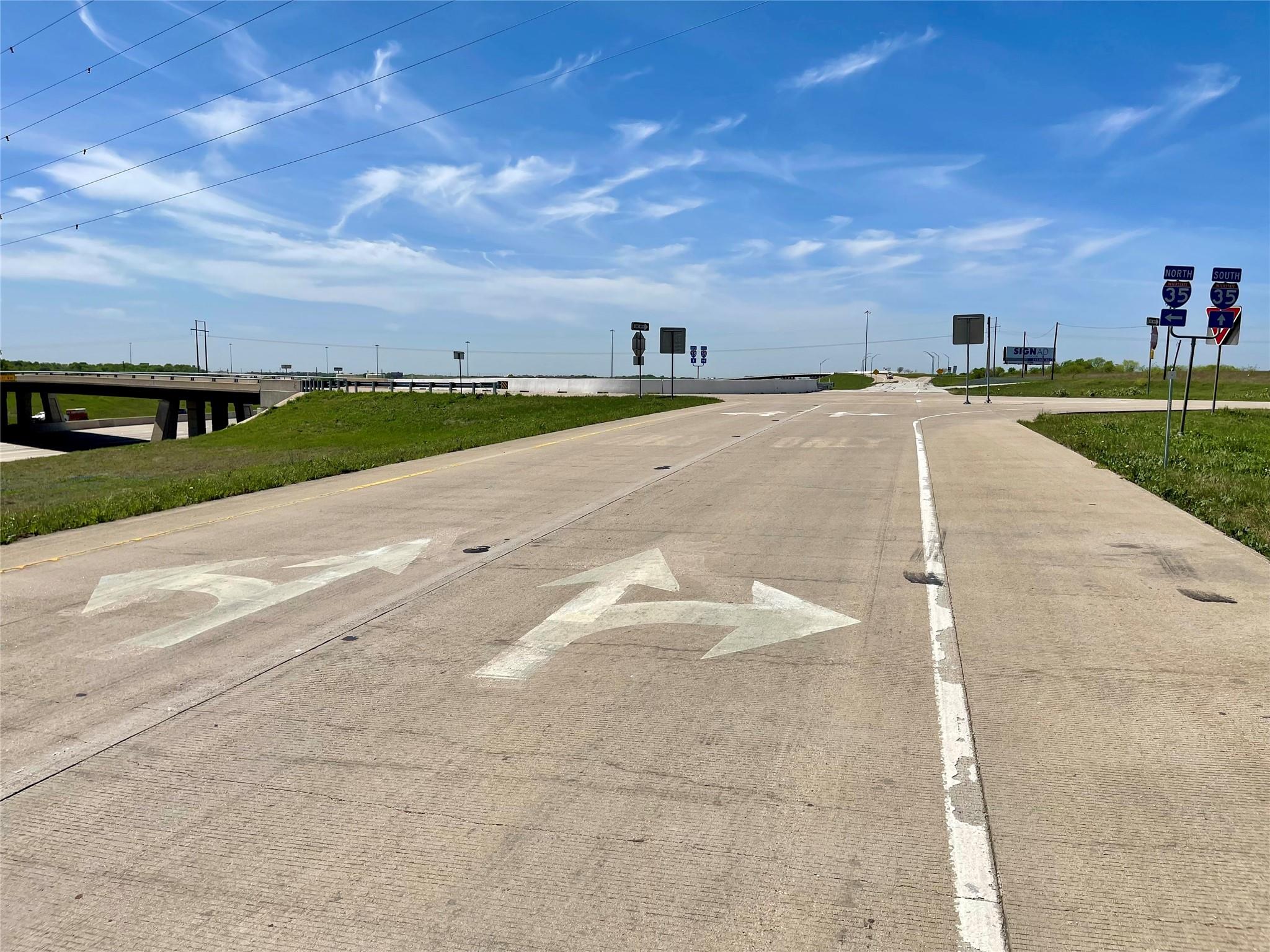 I-35 Hcr 3100, I-35 Freeway, Hillsboro, TX 76645