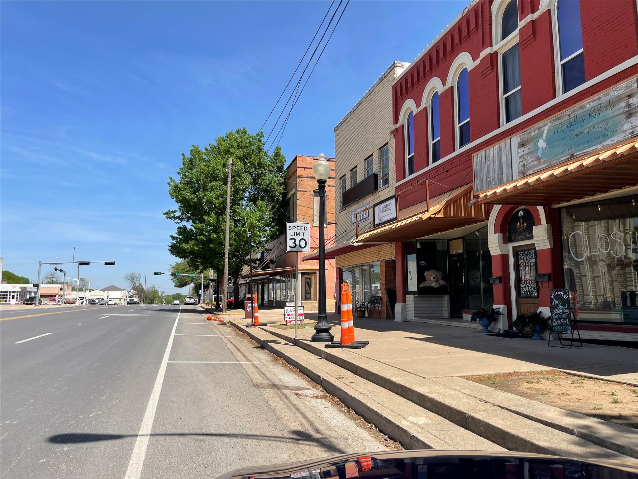 I-35 Hcr 3100, I-35 Freeway, Hillsboro, TX 76645