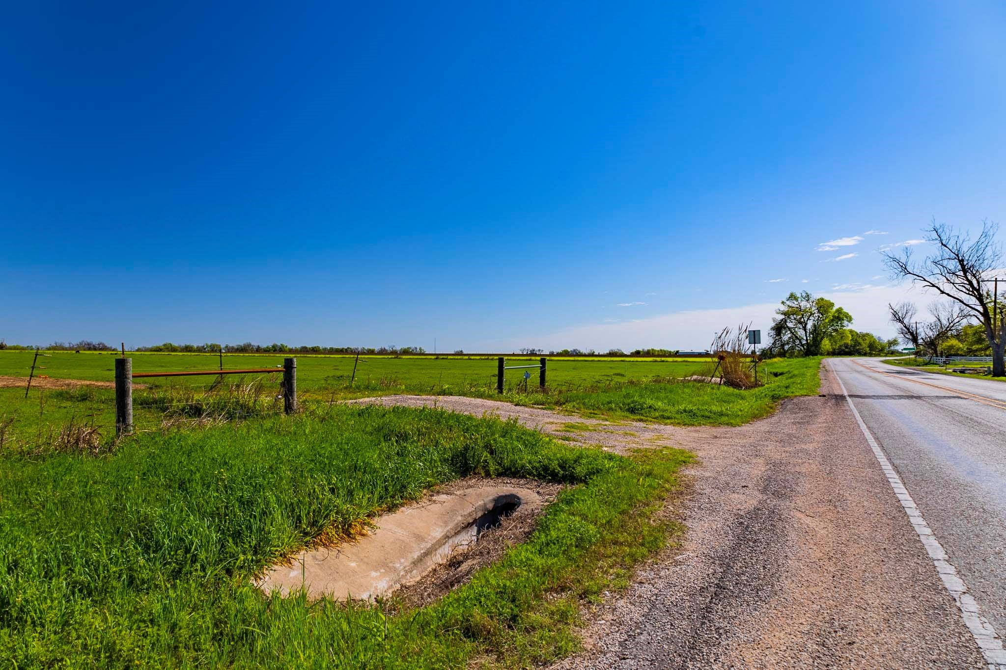 15500 Fm 1660 # South, Taylor, TX 76574