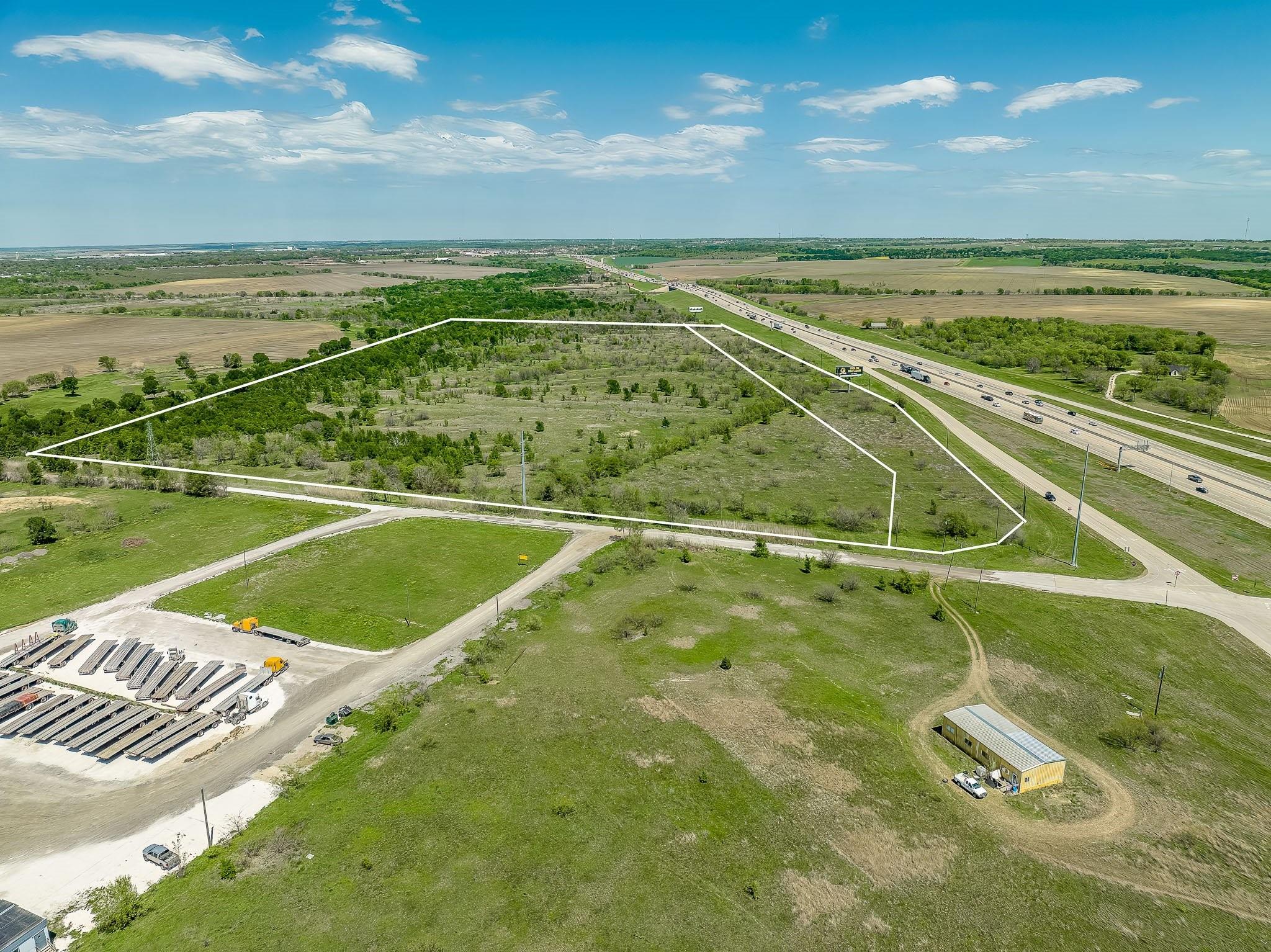 I-35 Hcr 3100, I-35 Freeway, Hillsboro, TX 76645