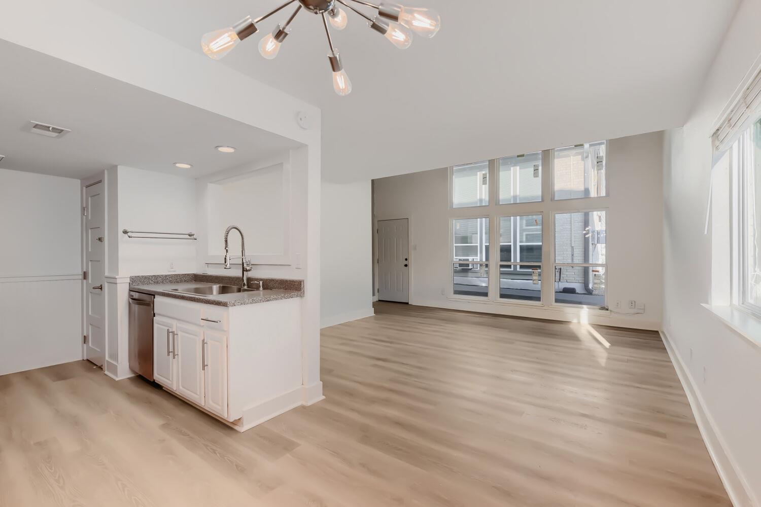 2124 Burton Dr # 174, Austin, TX 78741