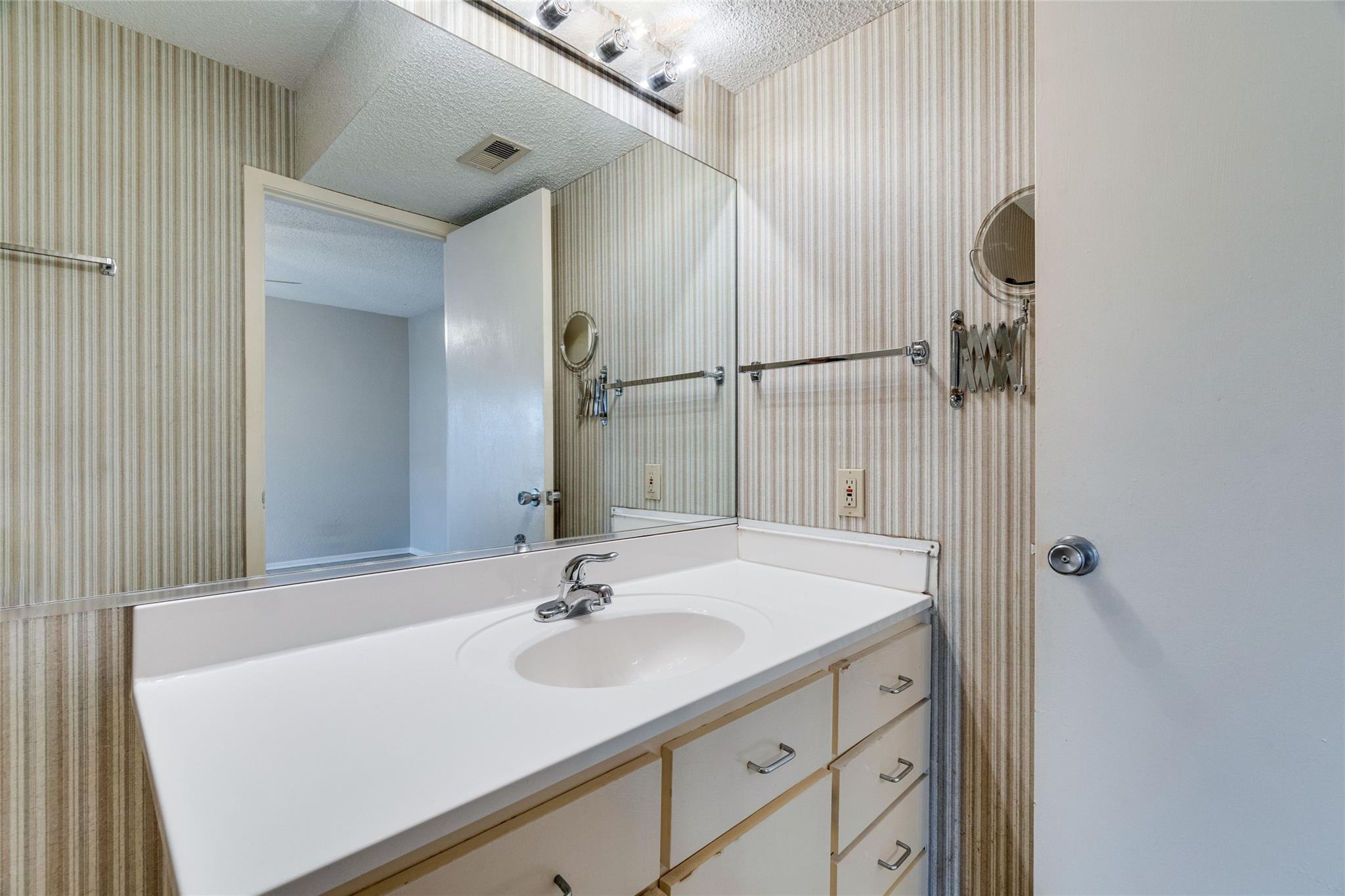 910 Duncan Ln # 48, Austin, TX 78705