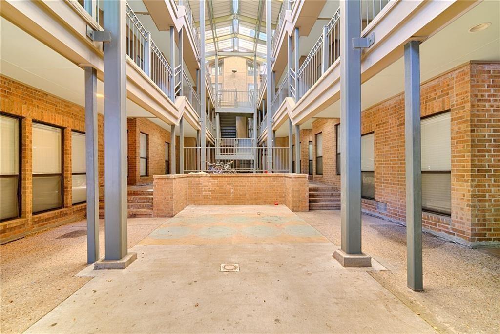 1910 Robbins Pl # 210, Austin, TX 78705