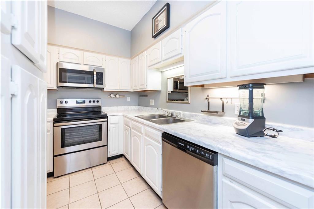 1910 Robbins Pl # 210, Austin, TX 78705