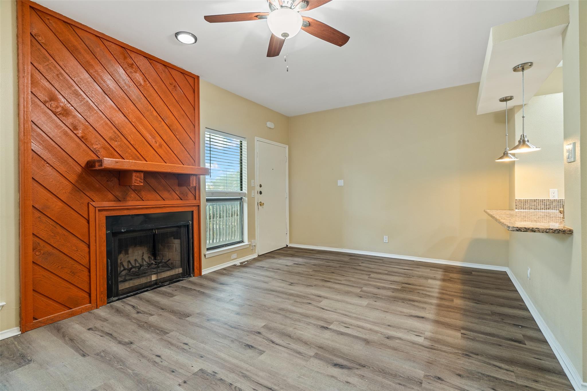 612 Park Pl # 204, Austin, TX 78705