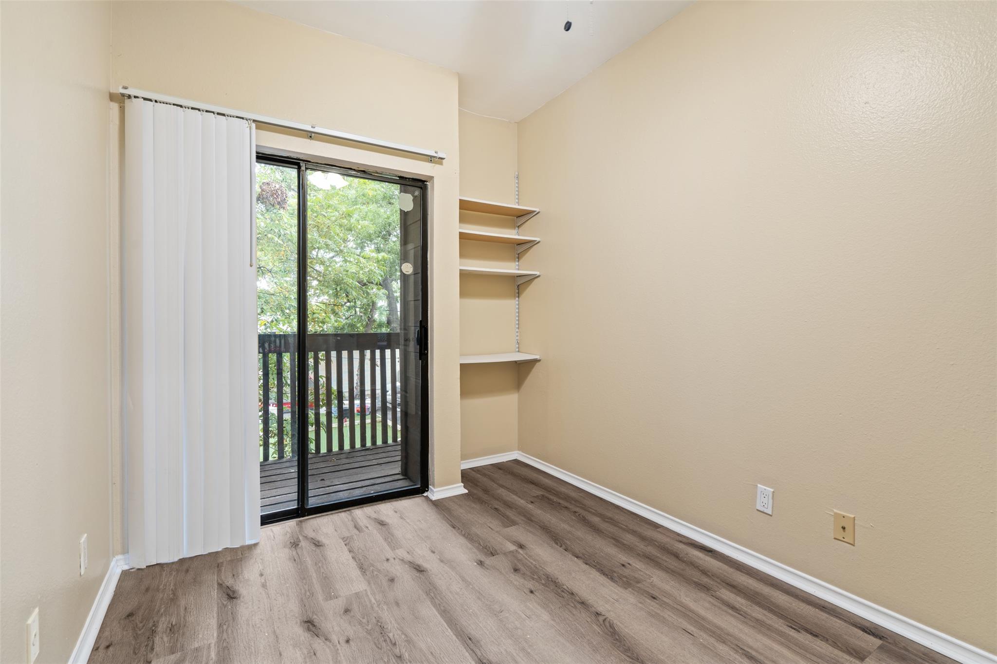 612 Park Pl # 204, Austin, TX 78705