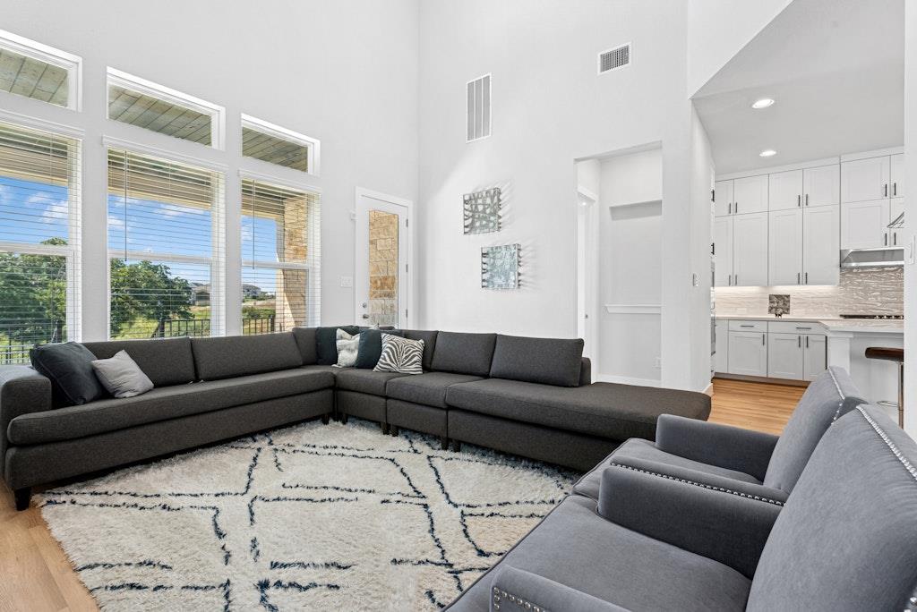 708 Great Lawn Bnd, Liberty Hill, TX 78642