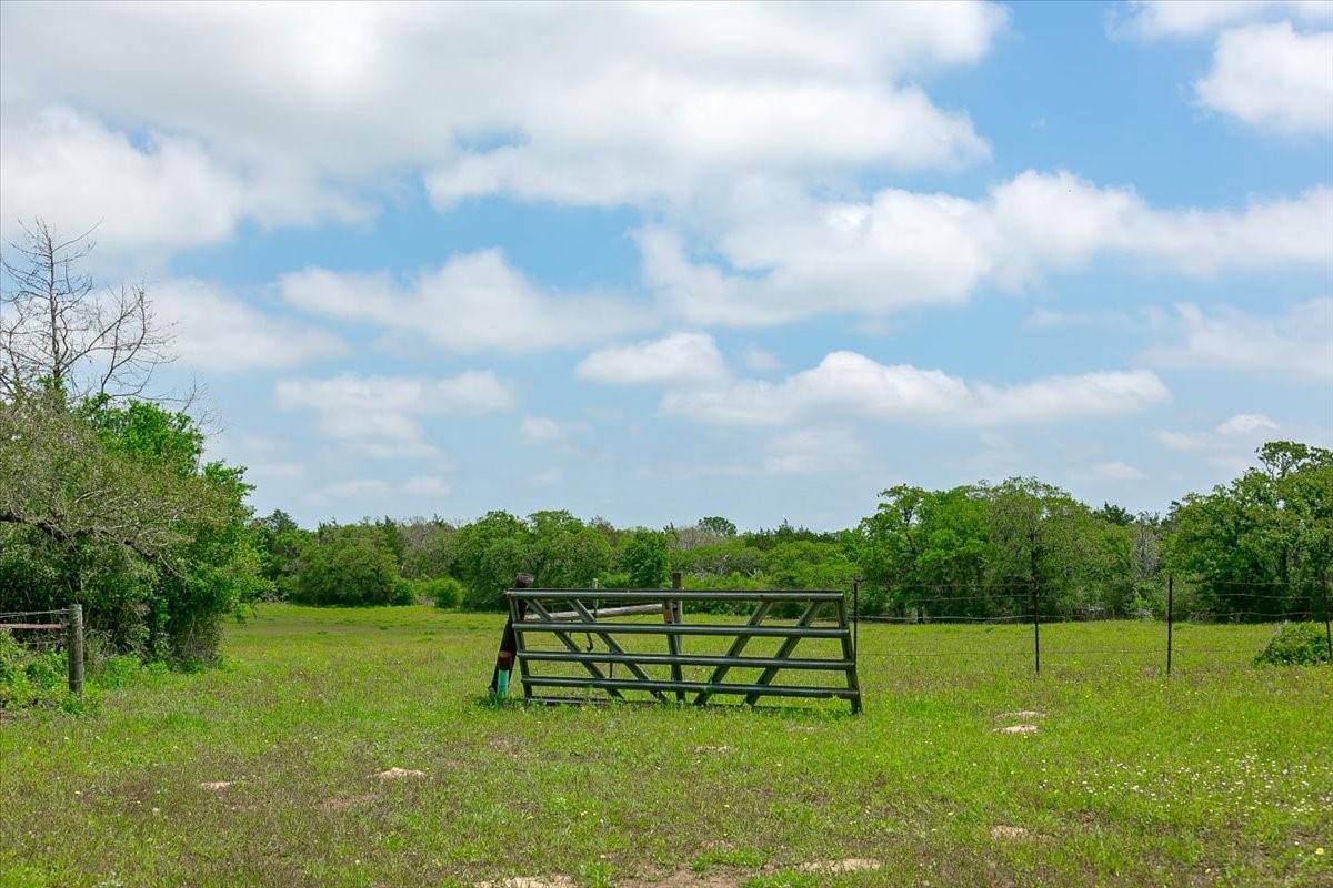 1890 Sandy Fork Rd, Harwood, TX 78632
