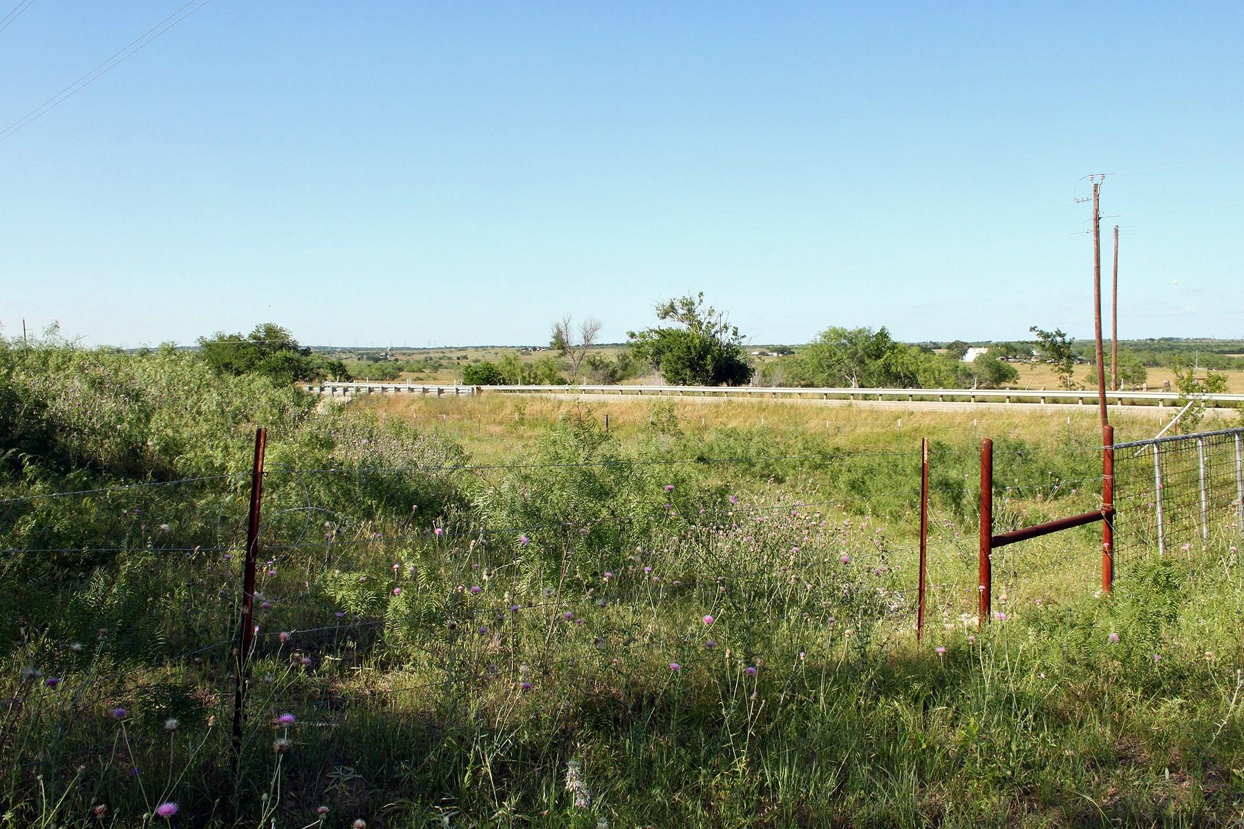 8079 Fm 2001 Highway, Lockhart, TX 78644