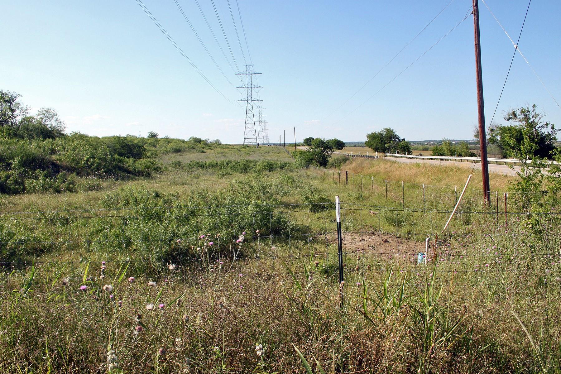 8079 Fm 2001 Highway, Lockhart, TX 78644